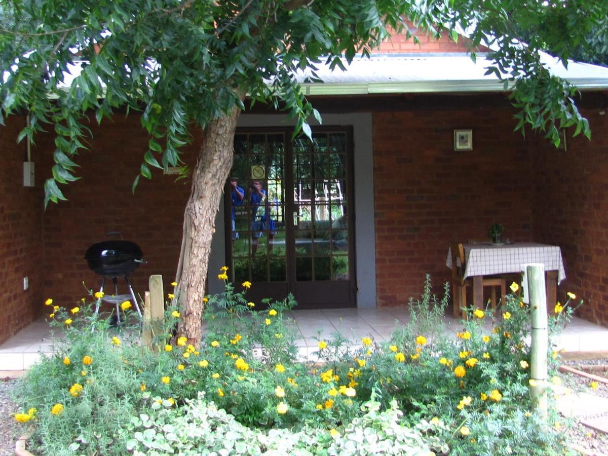 Millstream Inn Guest House Skeerpoort Exterior photo